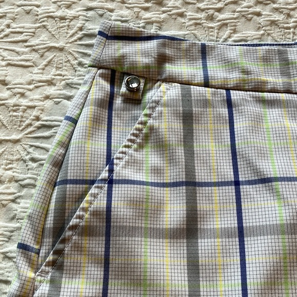 Gray white yellow blue green izod performx size 4 skort w/white shorts attached - Picture 3 of 15